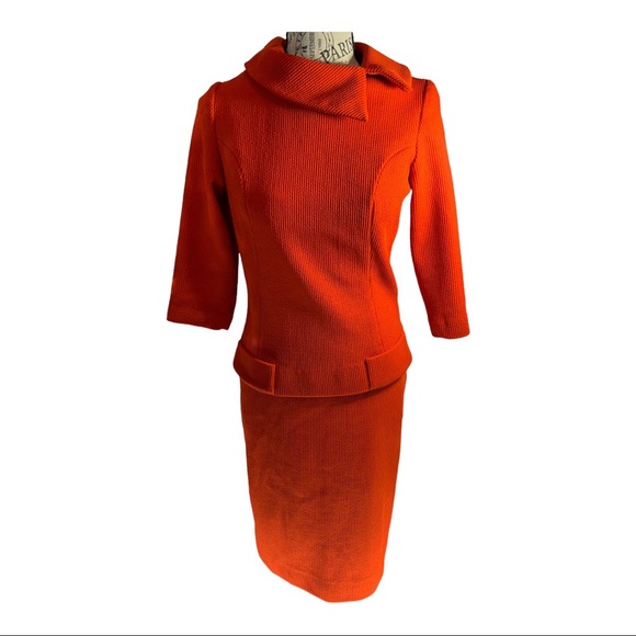 Elegant Orange Skirt Set - Picture 4 of 9